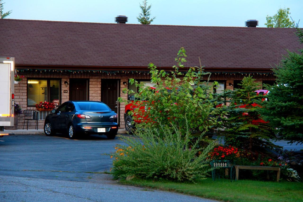 Motel Alexandrin Saint-Georges Extérieur photo